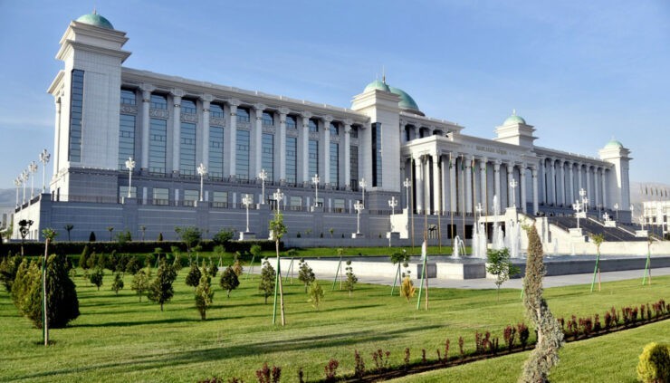 Главы регионов Туркменистана отчитались по подготовке собрания Халк Маслахаты