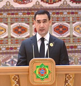 Одна из ключевых задач экономики Туркменистана – снижение зависимости от сырьевого экспорта