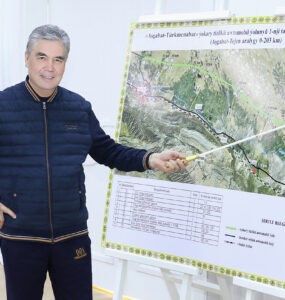 Head of Turkmenistan gives start to construction of new section of Ashgabat-Turkmenebat highway