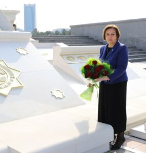 Президент Туркменистана принял верительные грамоты Постпреда ПРООН