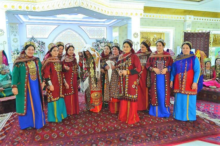 Женщины Туркменистана