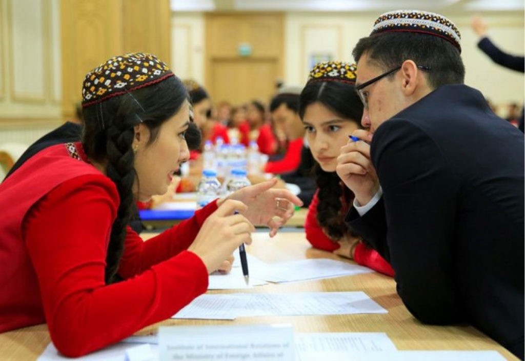 Студенты из Туркменистана примут участие в международном состязании по Spelling Bee