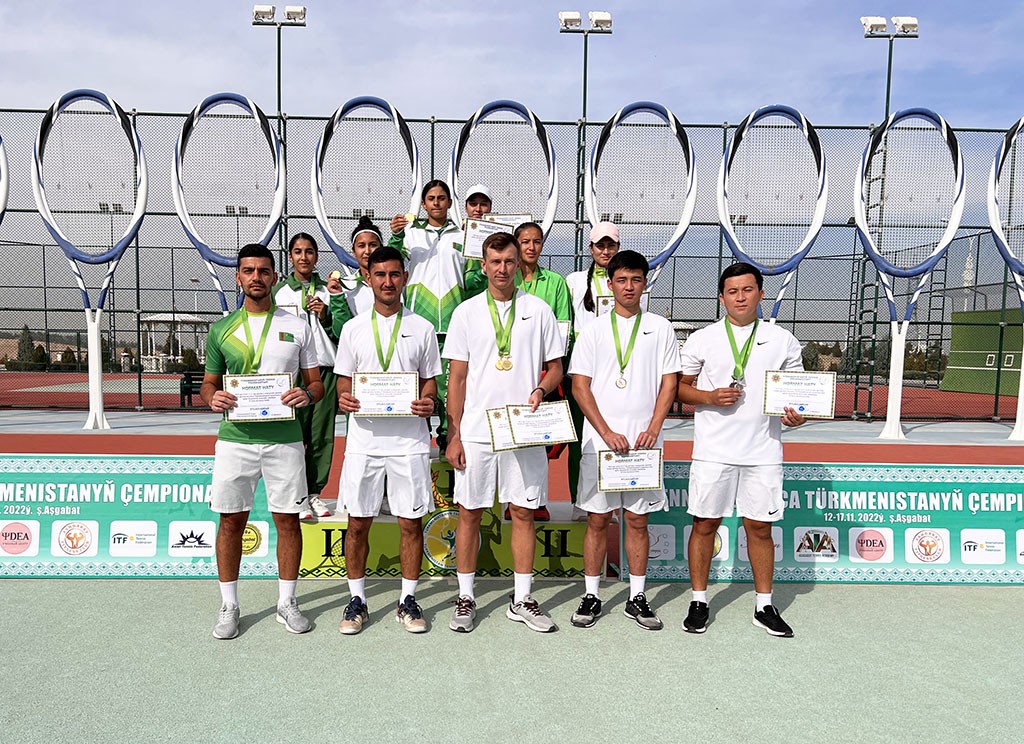 В Туркменистане завершился чемпионат по теннису