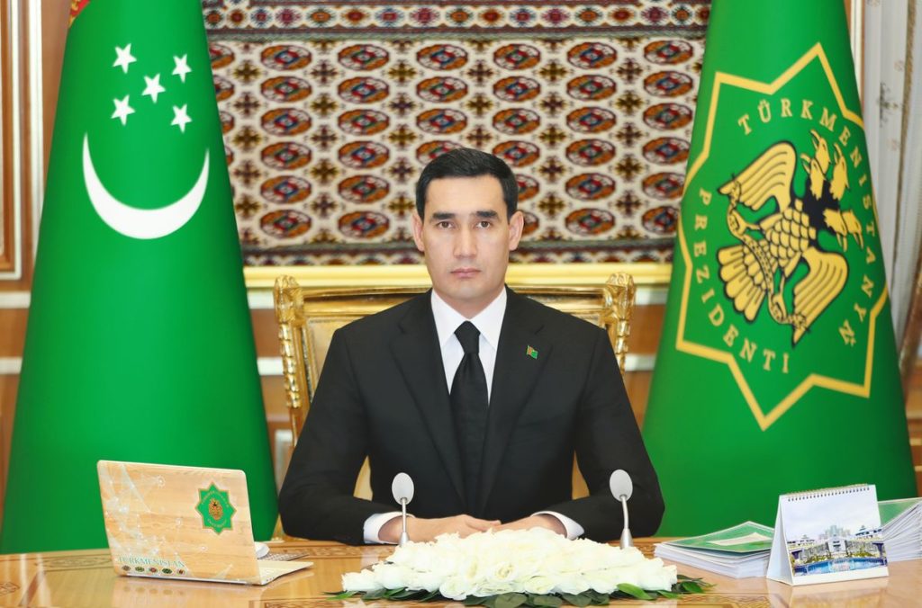 Президент Туркменистана сделал кадровые перестановки в руководстве Кабмина